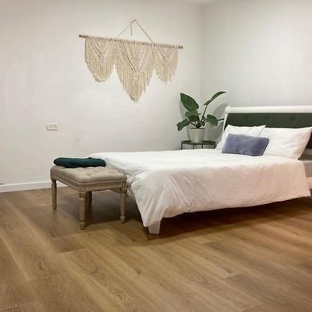 Shamaka'S Apartment Kefar Hananya Bagian luar foto