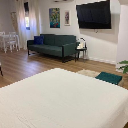 Shamaka'S Apartment Kefar Hananya Bagian luar foto