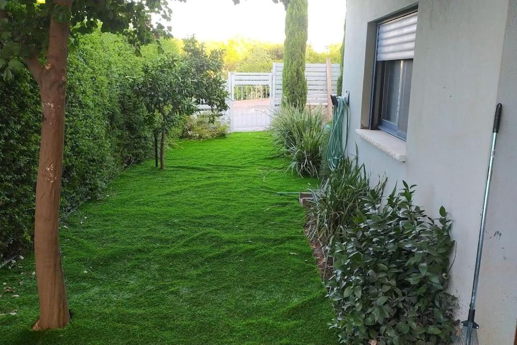 Shamaka'S Apartment Kefar Hananya Bagian luar foto
