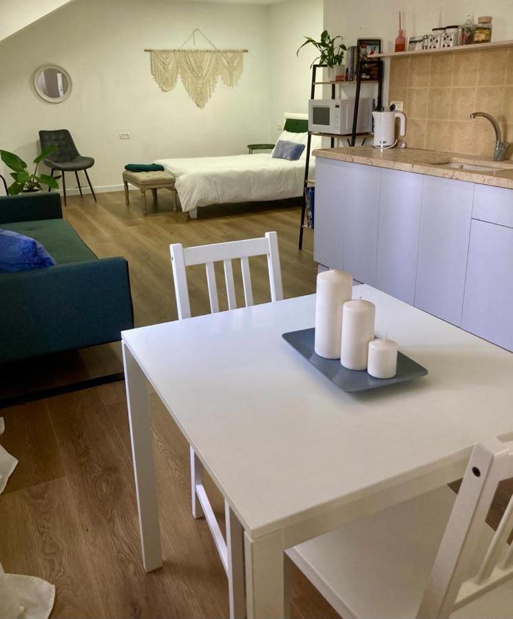 Shamaka'S Apartment Kefar Hananya Bagian luar foto